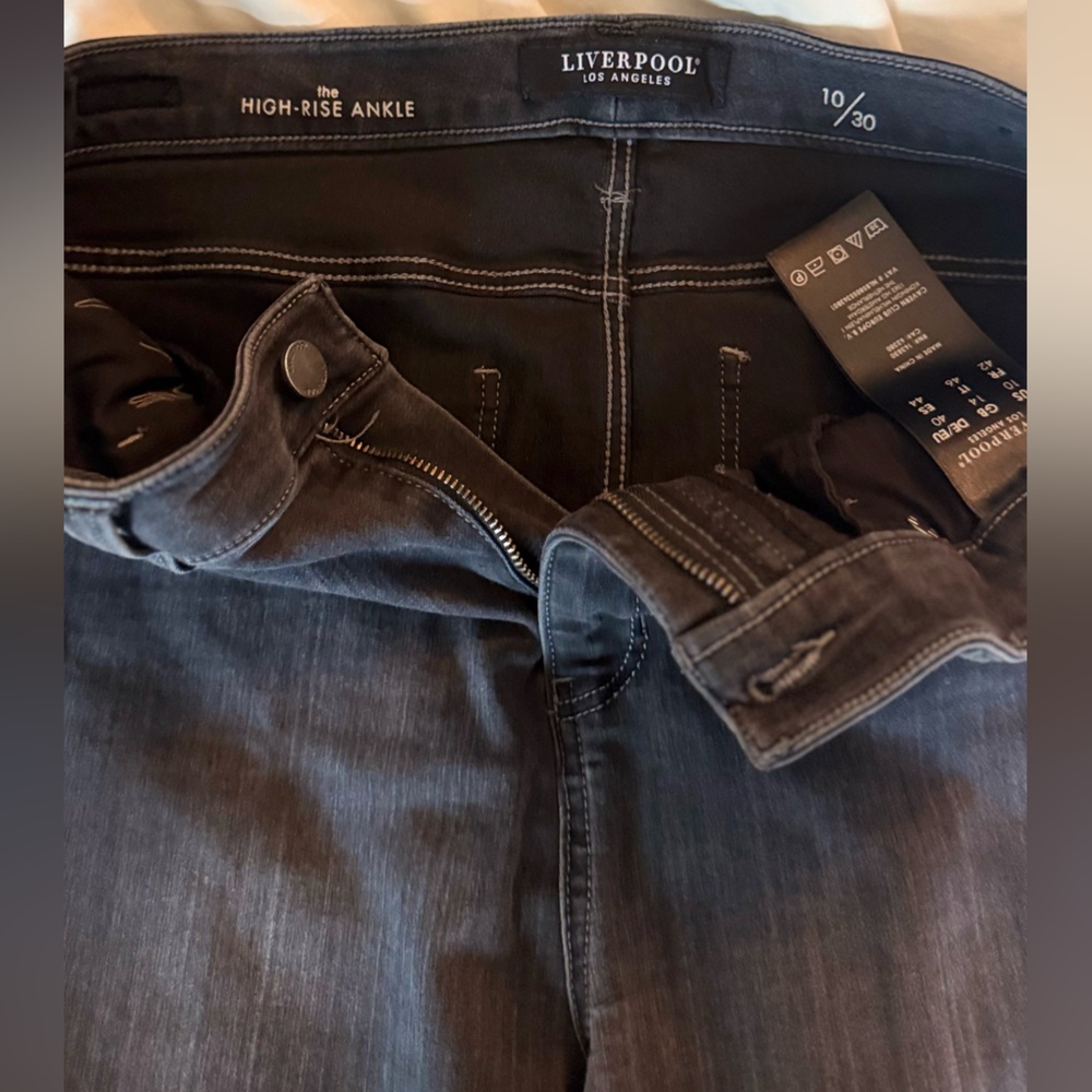 Liverpool Women's Charcoal Jeans - Picture 3 of 6